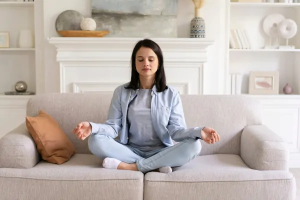 10 Minutes mediation morning yoga